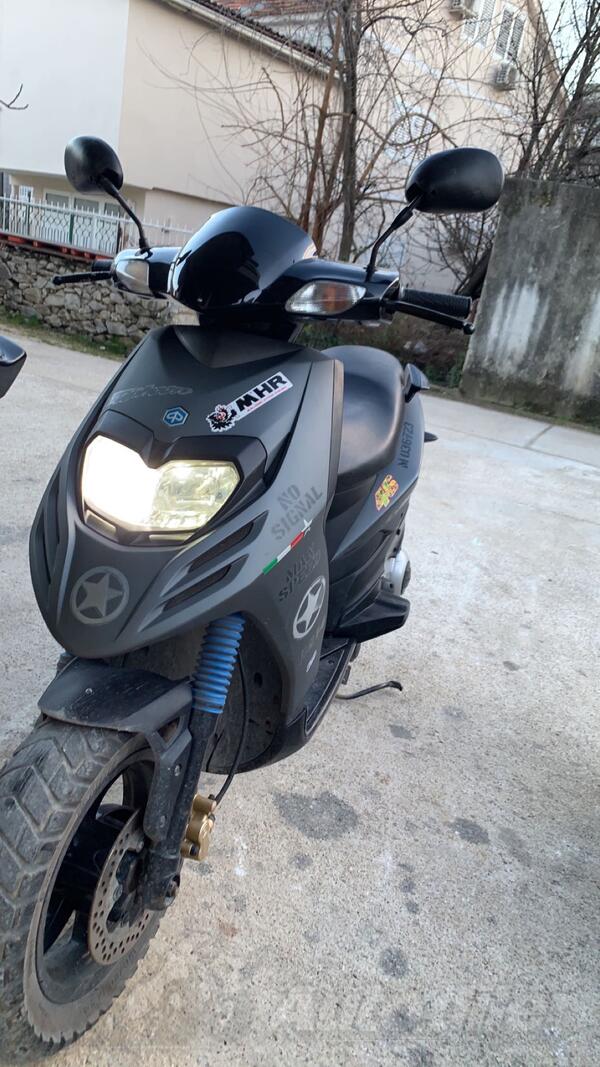 Piaggio - Typhoon