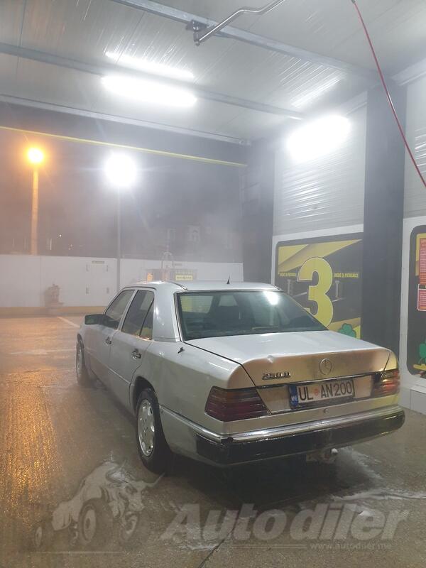 Mercedes Benz - 200 - 250d