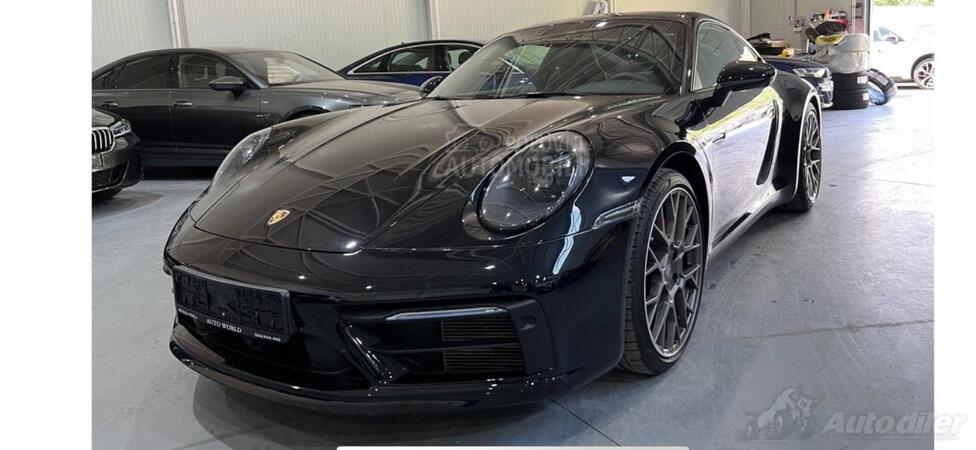 Porsche - 911 - Carrera 4 S