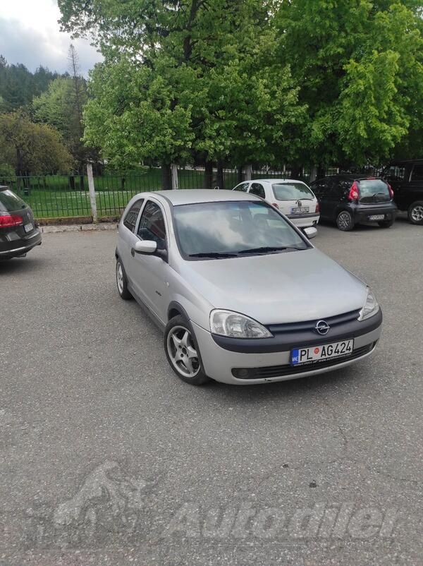 Opel - Corsa - 1.0I 12v