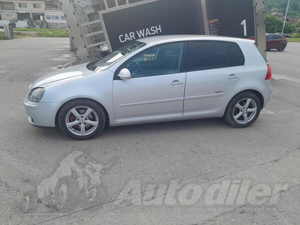 Volkswagen - Golf 5 - 2.0 tdi