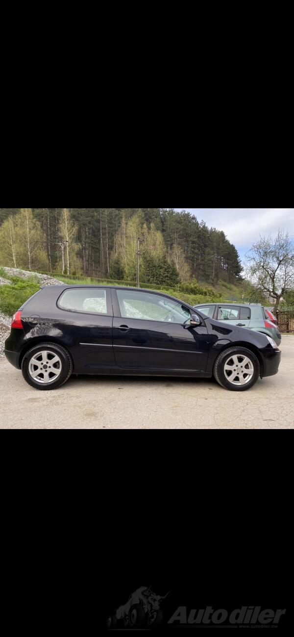 Volkswagen - Golf 5 - 1.6