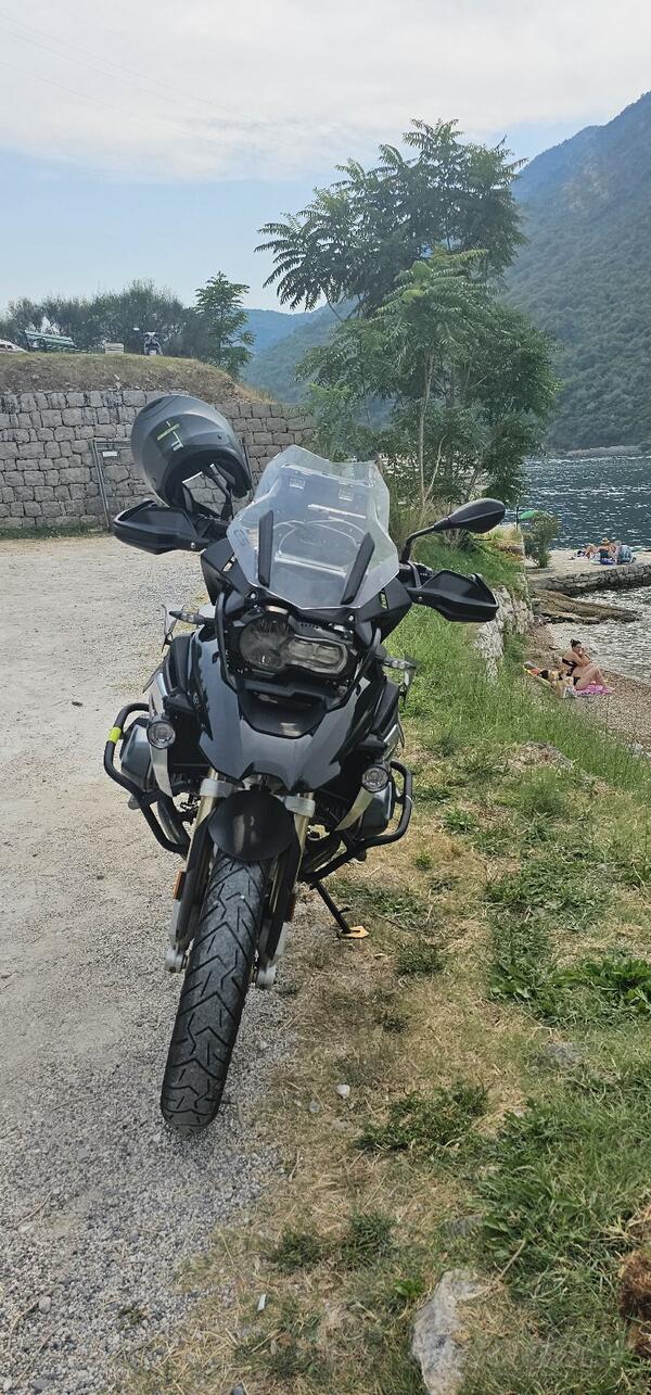 BMW - R1250GS