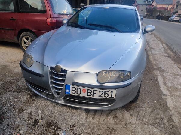 Alfa Romeo - 147 - 2.0