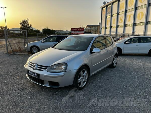 Volkswagen - Golf 5 - 1.6