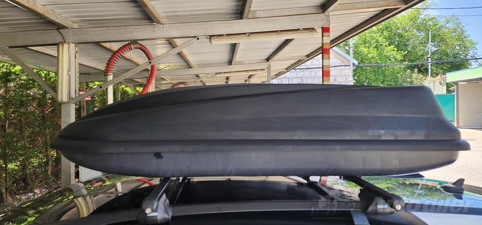 Krovni nosači, koferi, šatori i galerije