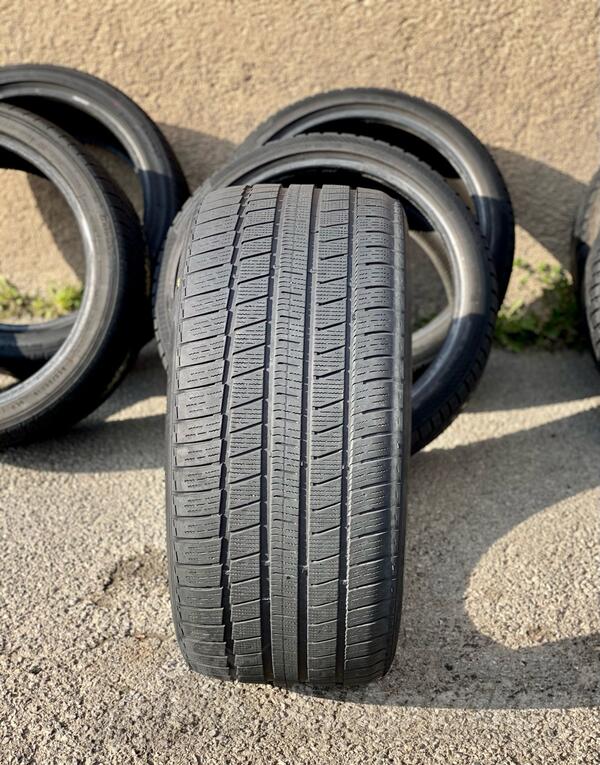 Radar - 295/35/21 - Univerzalna guma