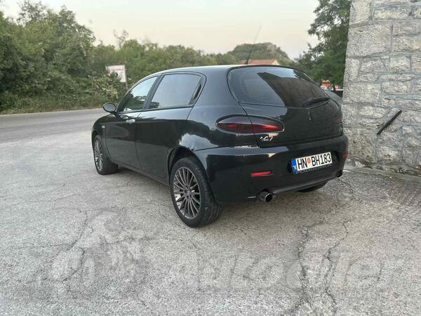 Alfa Romeo - 147 - 1.9 jtdM