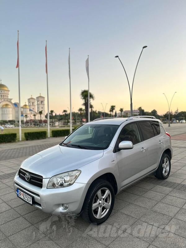 Toyota - RAV 4 - 2.2 dizel