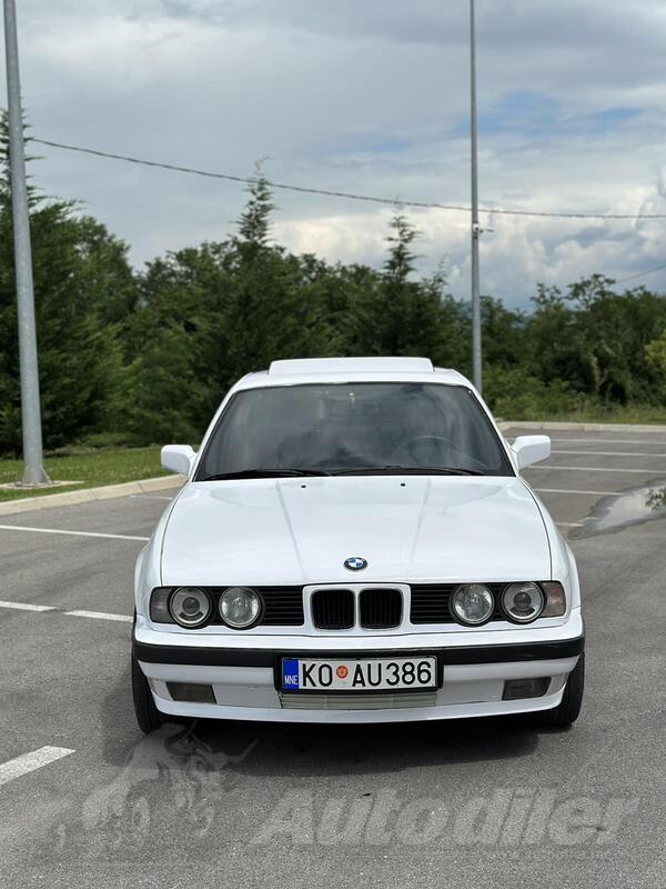 BMW - 520