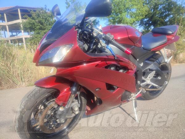 Yamaha - yzf r6