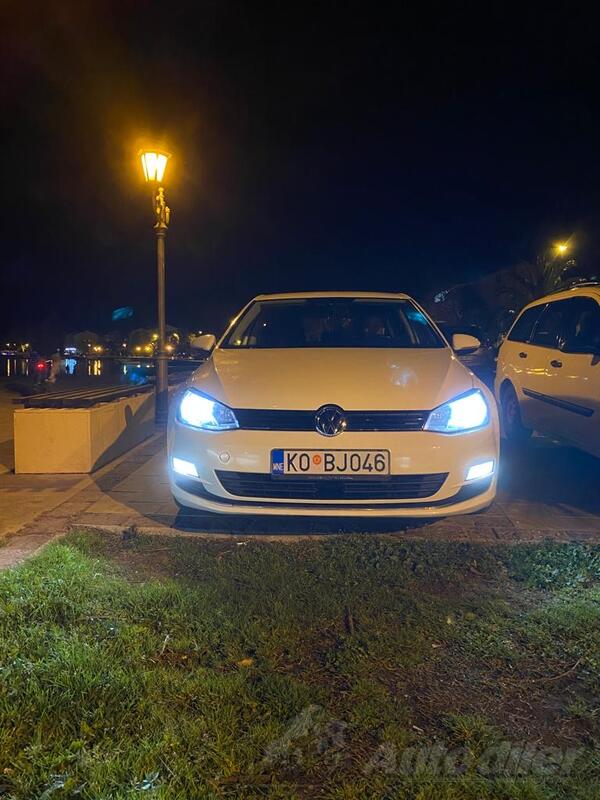 Volkswagen - Golf 7 - 1.6 TDI Bluemotion