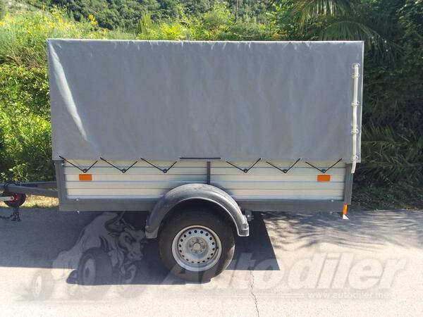 Koch - fabrička prikolica ruska