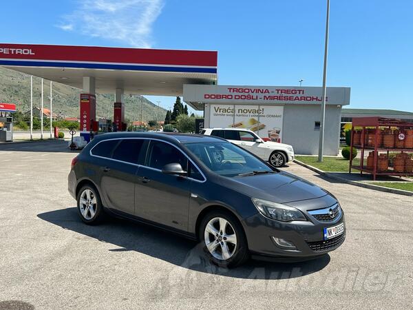 Opel - Astra - 2.0