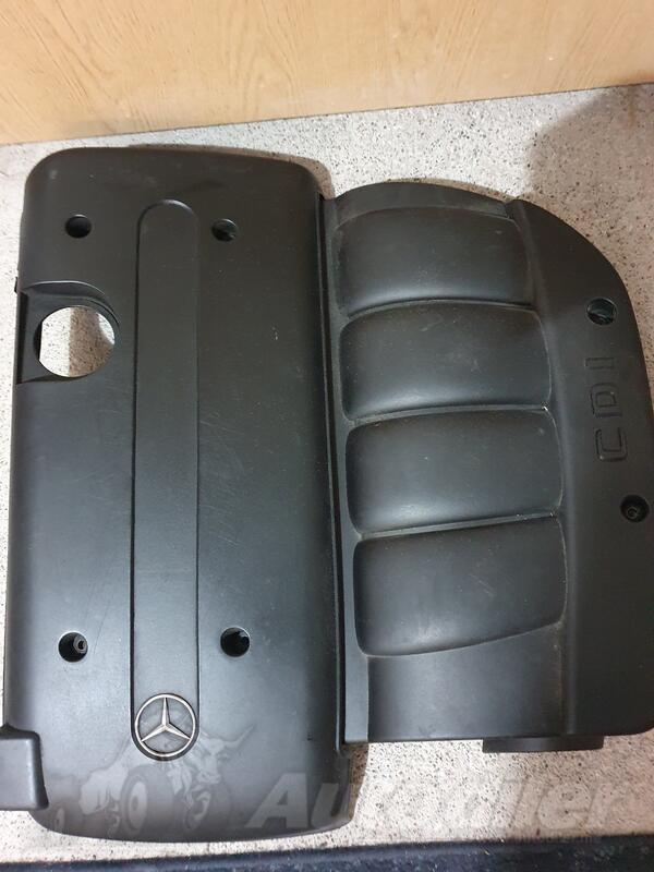 Poklopac motora za E 220