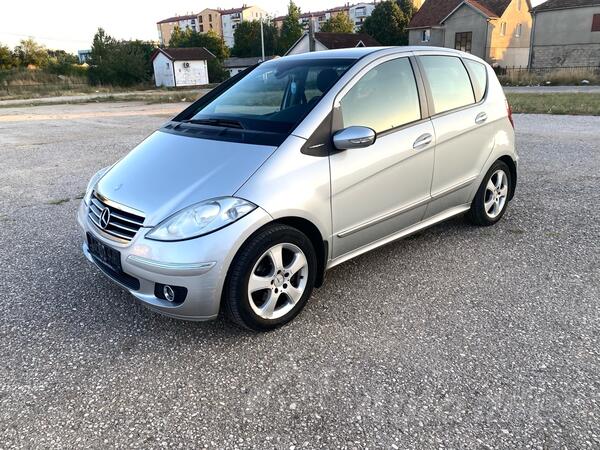 Mercedes Benz - A 180