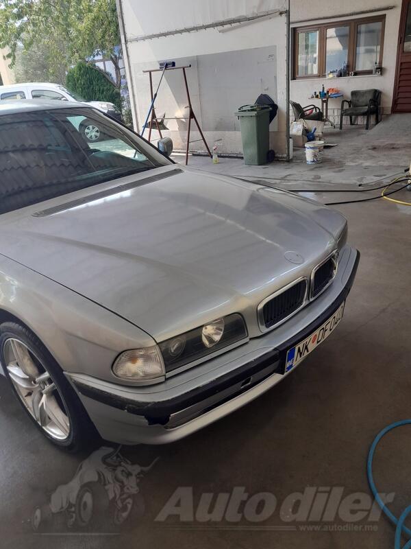 BMW - 725 - 2,5 tds