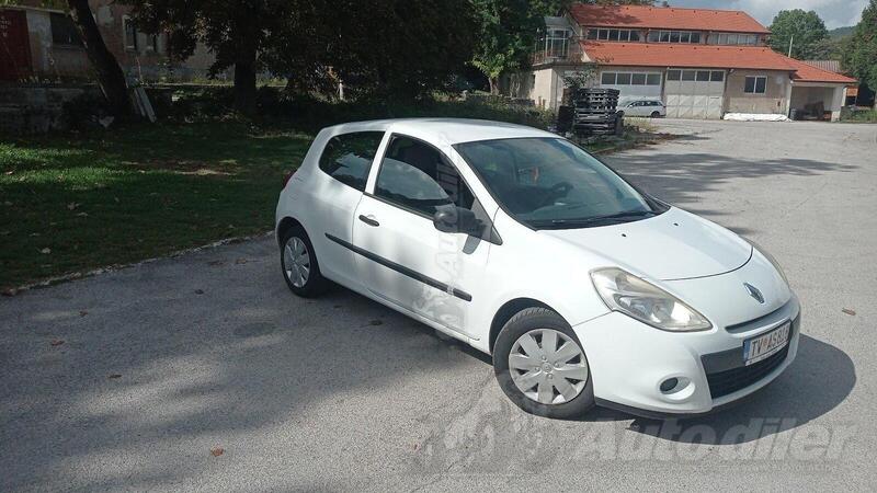 Renault - Clio - 1.5 dci