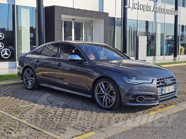 Audi - S6 - 4.0 V8T