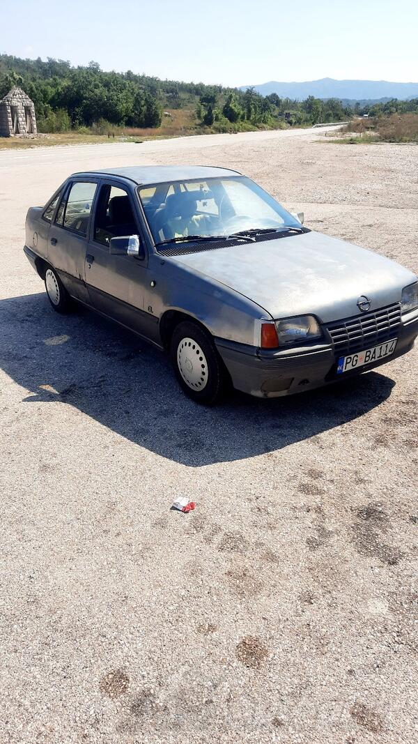 Opel - Kadett - 1.6