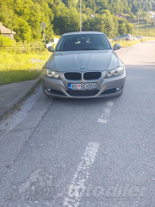 BMW - 320