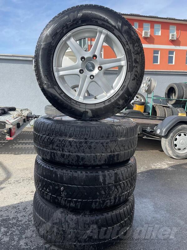 Pirelli - Pirelli Scorpion - Univerzalna guma