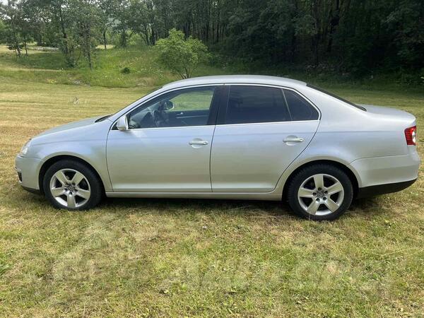 Volkswagen - Jetta - 1.9 tdi