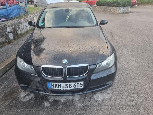 BMW - 318 - 318D