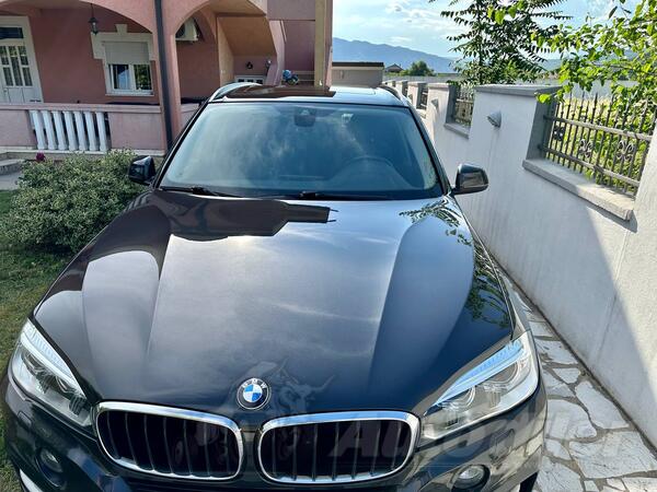 BMW - X5 - xDrive