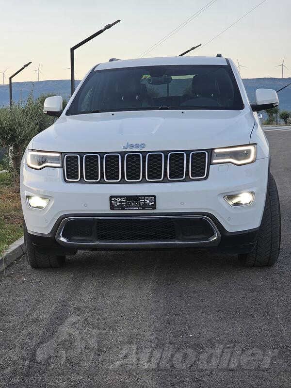 Jeep - Grand Cherokee