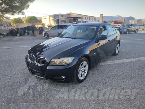 BMW - 320 - D X-DRIVE