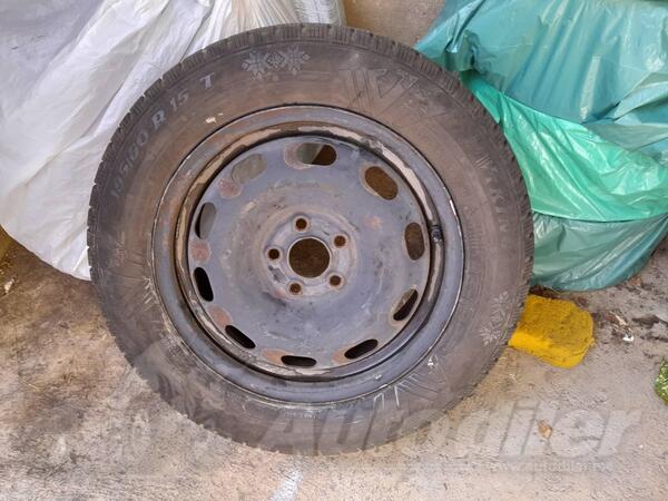 Fabričke felne i 195.60.15 gume