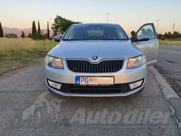 Škoda - Octavia - 1.6