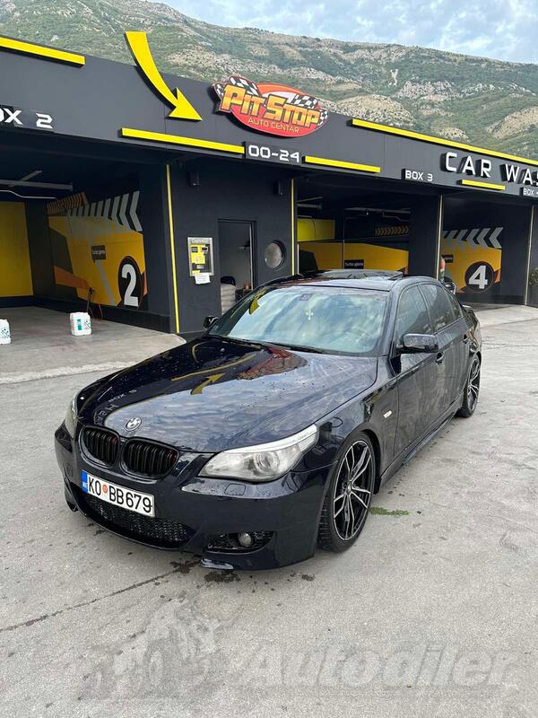 BMW - 525