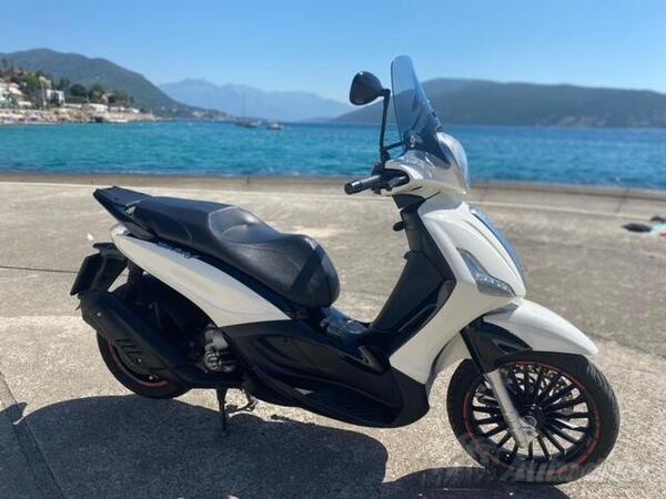 Piaggio - Beverly 300 S