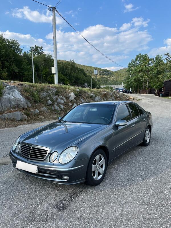 Mercedes Benz - E 220