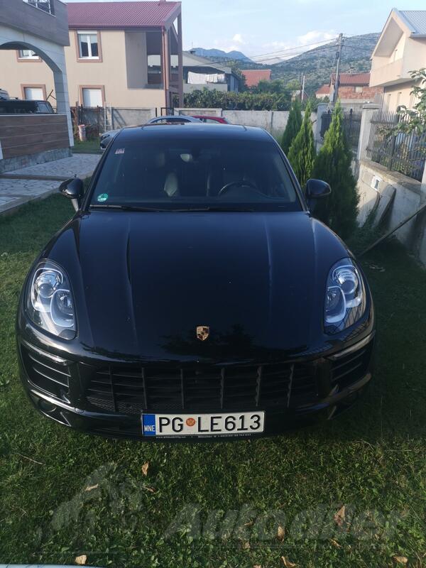 Porsche - Macan