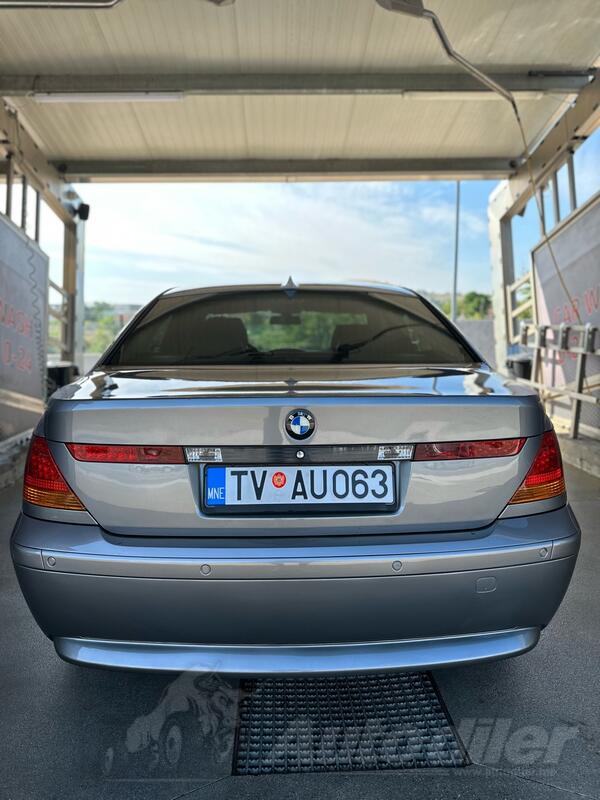 BMW - 730 - E65