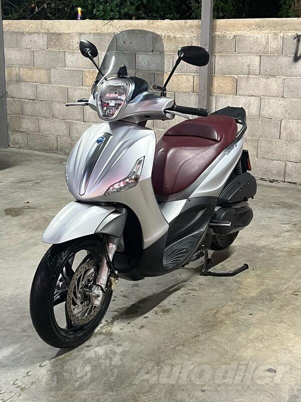 Piaggio - Beverly 350 - Cijena 4500 € - Crna Gora Ulcinj > Okolina