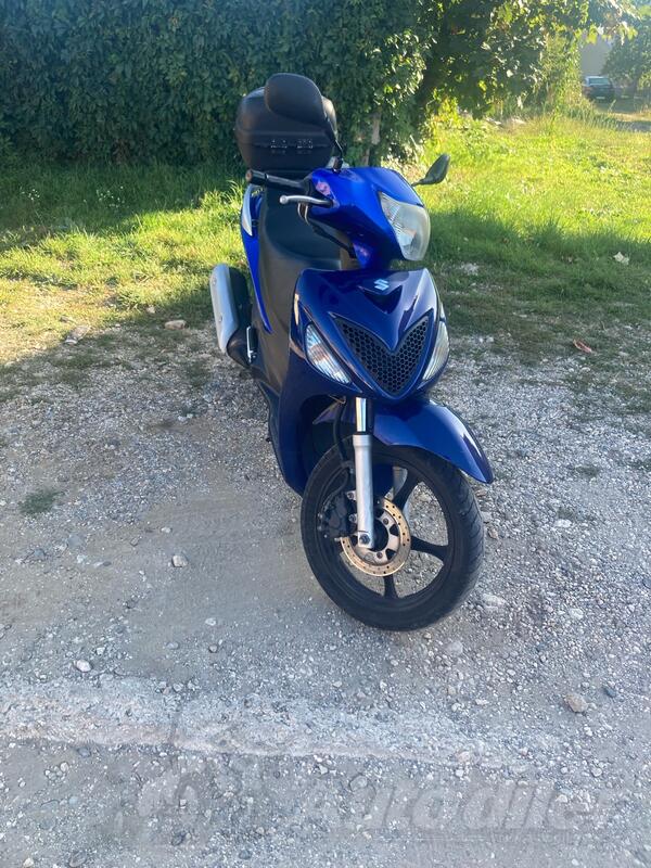 Suzuki - Sixteen 150