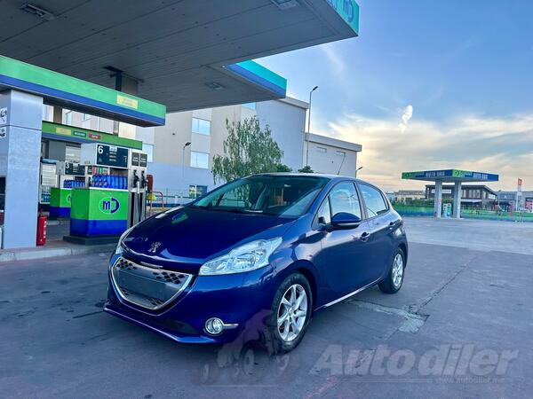 Peugeot - 208 - AUTOMATIK