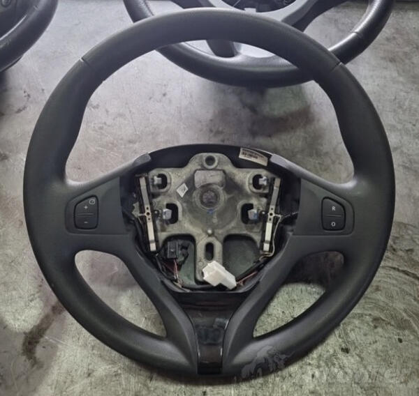 Steering wheel for Clio - year 2015