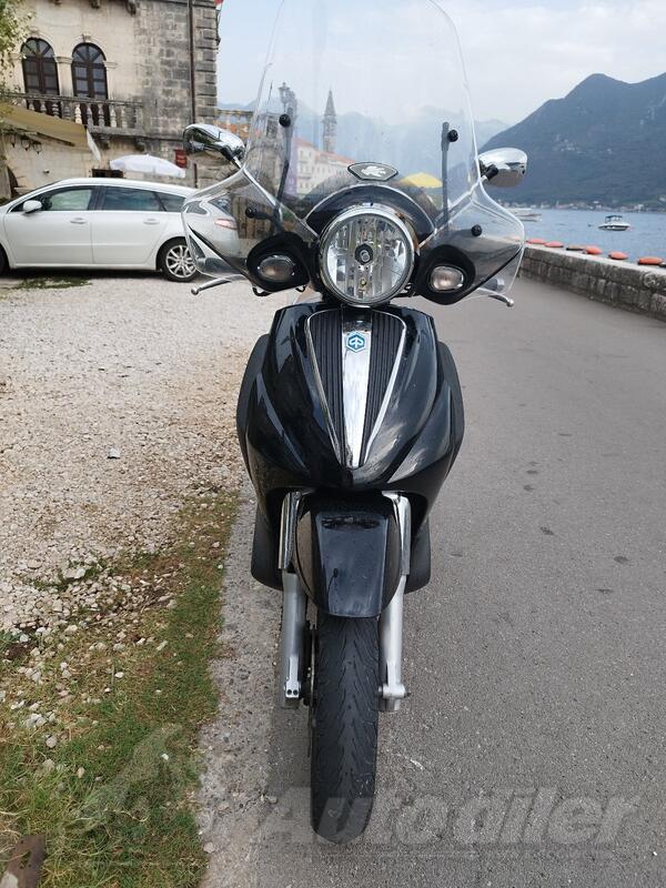Piaggio - beverly 500 cruiser