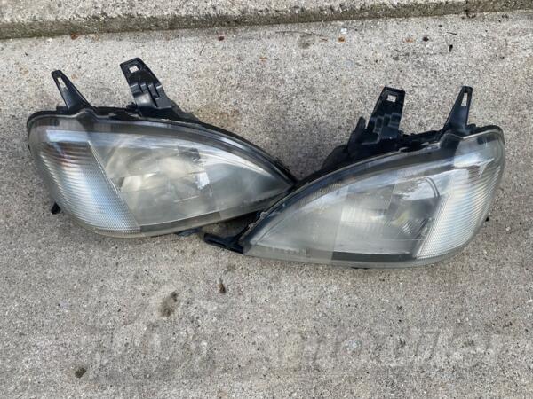 Oba fara za Automobile - Univerzalno