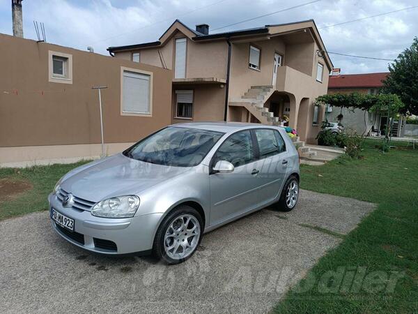 Volkswagen - Golf 5 - 1.4 benzin