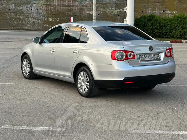 Volkswagen - Jetta - 1.9 TDI