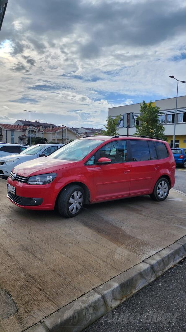 Volkswagen - Touran - 2.0 TDi DSG
