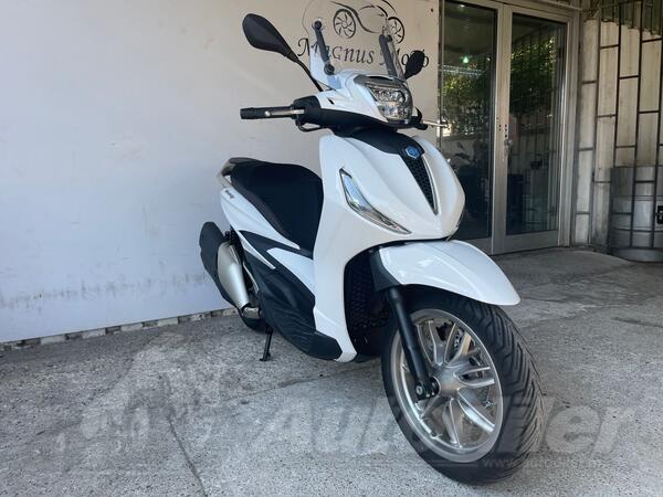 Piaggio - BEVERLY 400 HPE '23