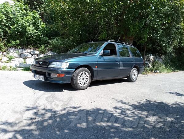Ford - Escort - 1.8 BENZIN PLIN