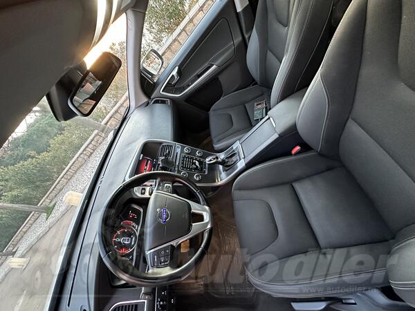 FOXZY Autositz Lückenfüller für Volvo AWD XC60, Auto Getränkehalter  Seitenorganizer, Multifunktionale Aufbewahrungsbox Autositze für Ben  Innenraum des Autos,AWD-Main Driver : : Baby